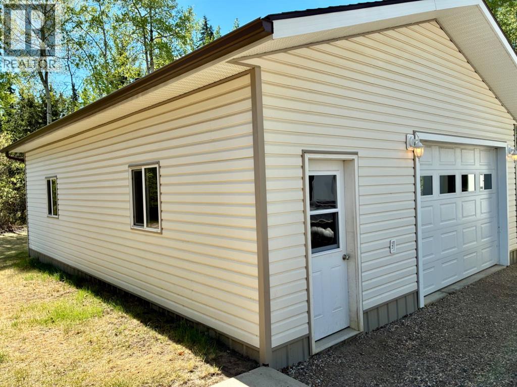 14371 TWP RD 1072 - 42