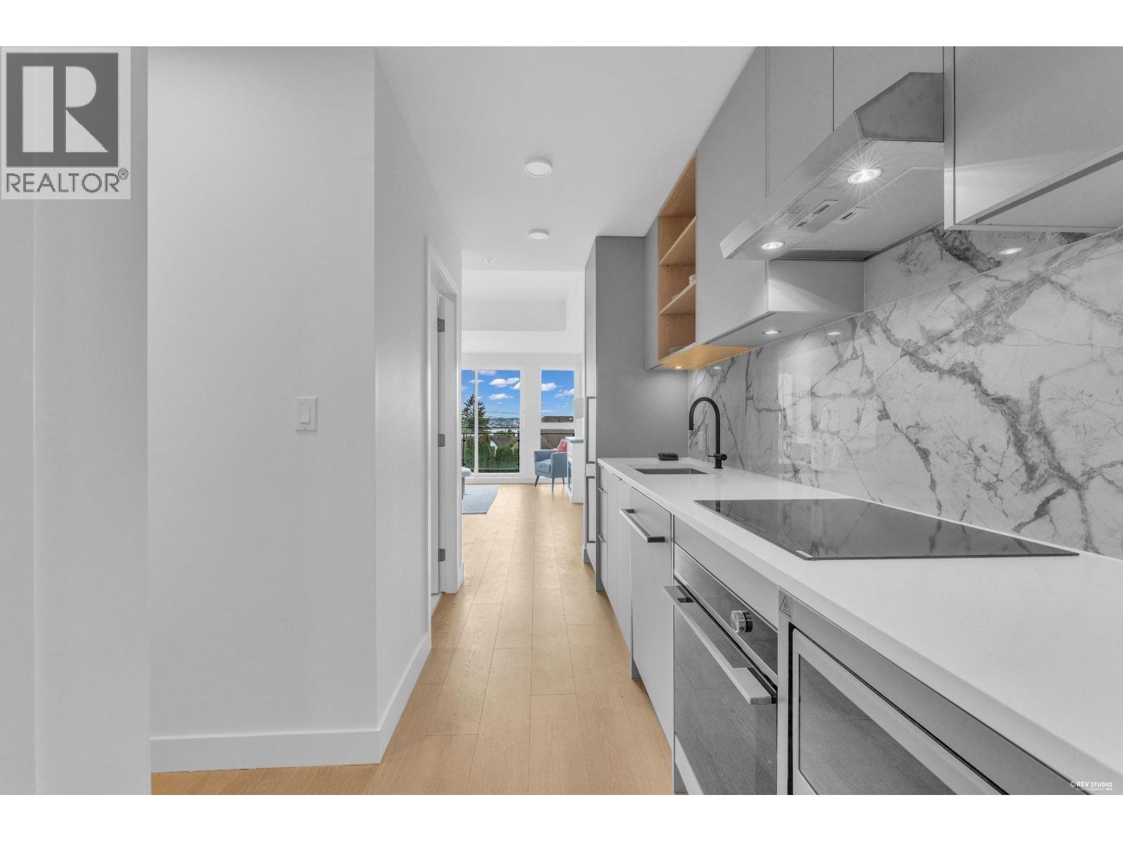 103/203 422 E 3RD STREET, North Vancouver