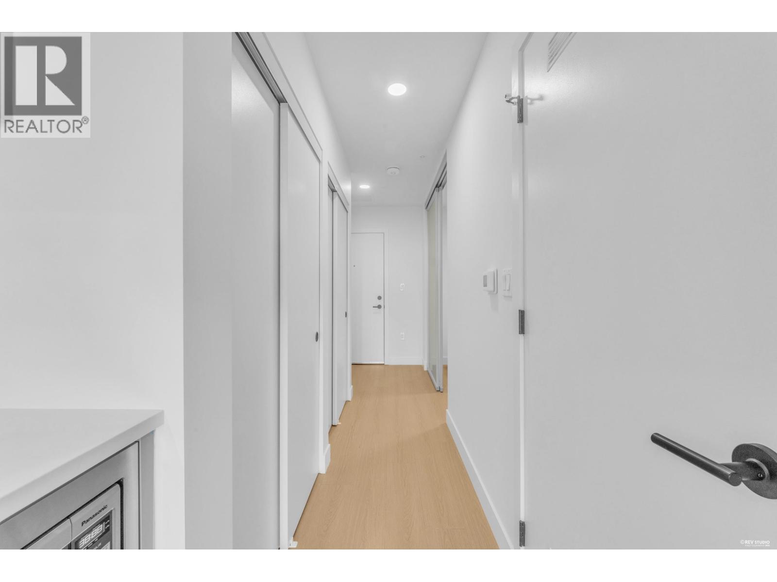 103/203 422 E 3RD STREET, North Vancouver
