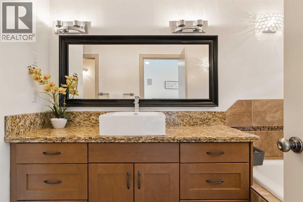 3127 40 Street SW - 25