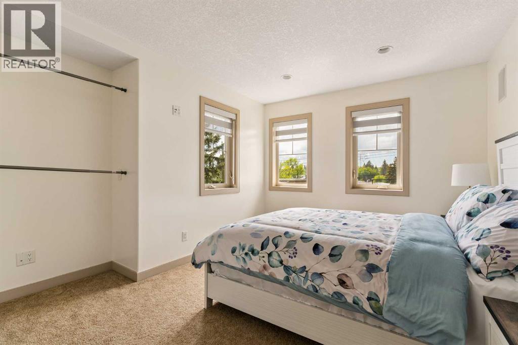 3127 40 Street SW - 30