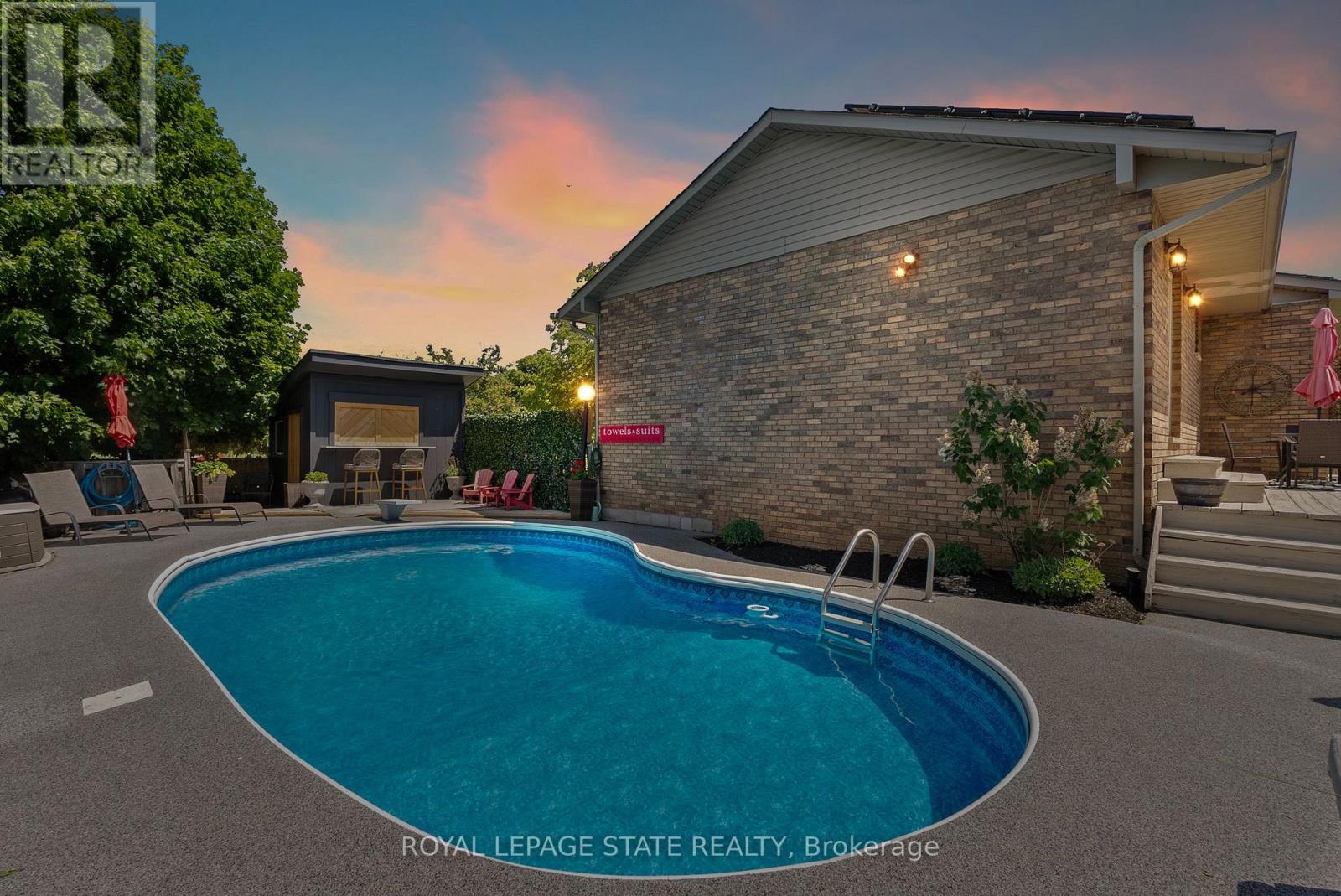 83 AMBERWOOD STREET - 48