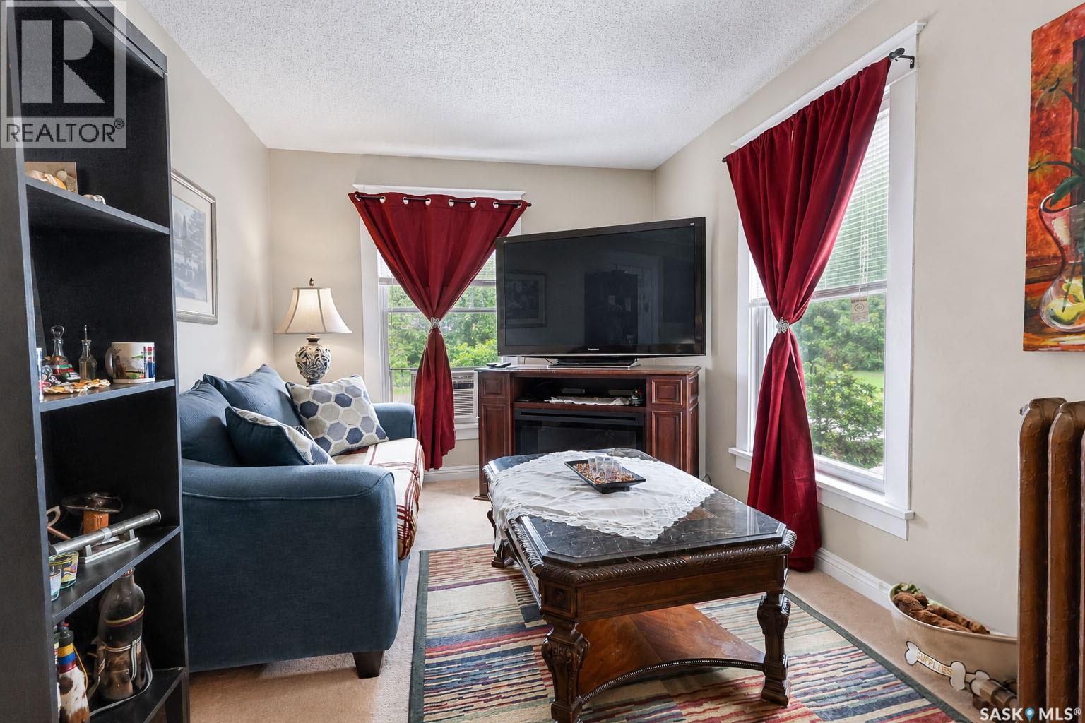 42 20th STREET E - 19