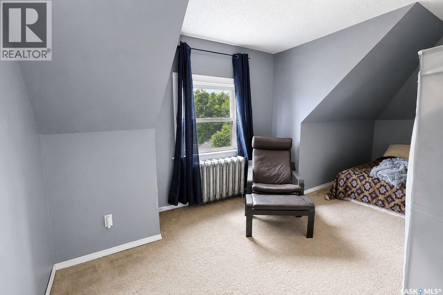 42 20th STREET E - 26