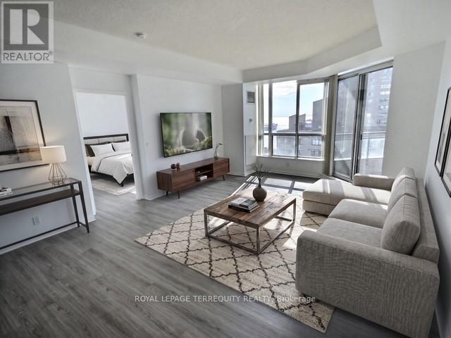 #2322 230 QUEENS QUAY W - 18