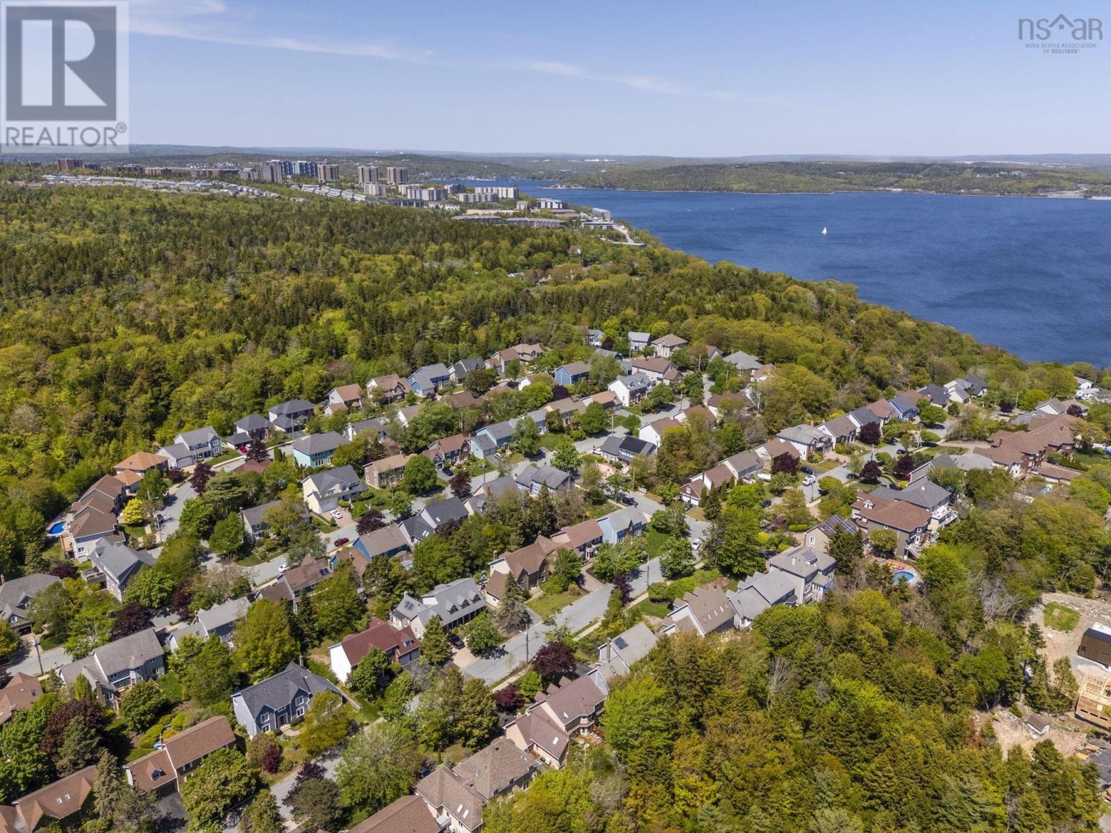 171 Cresthaven Drive - 44