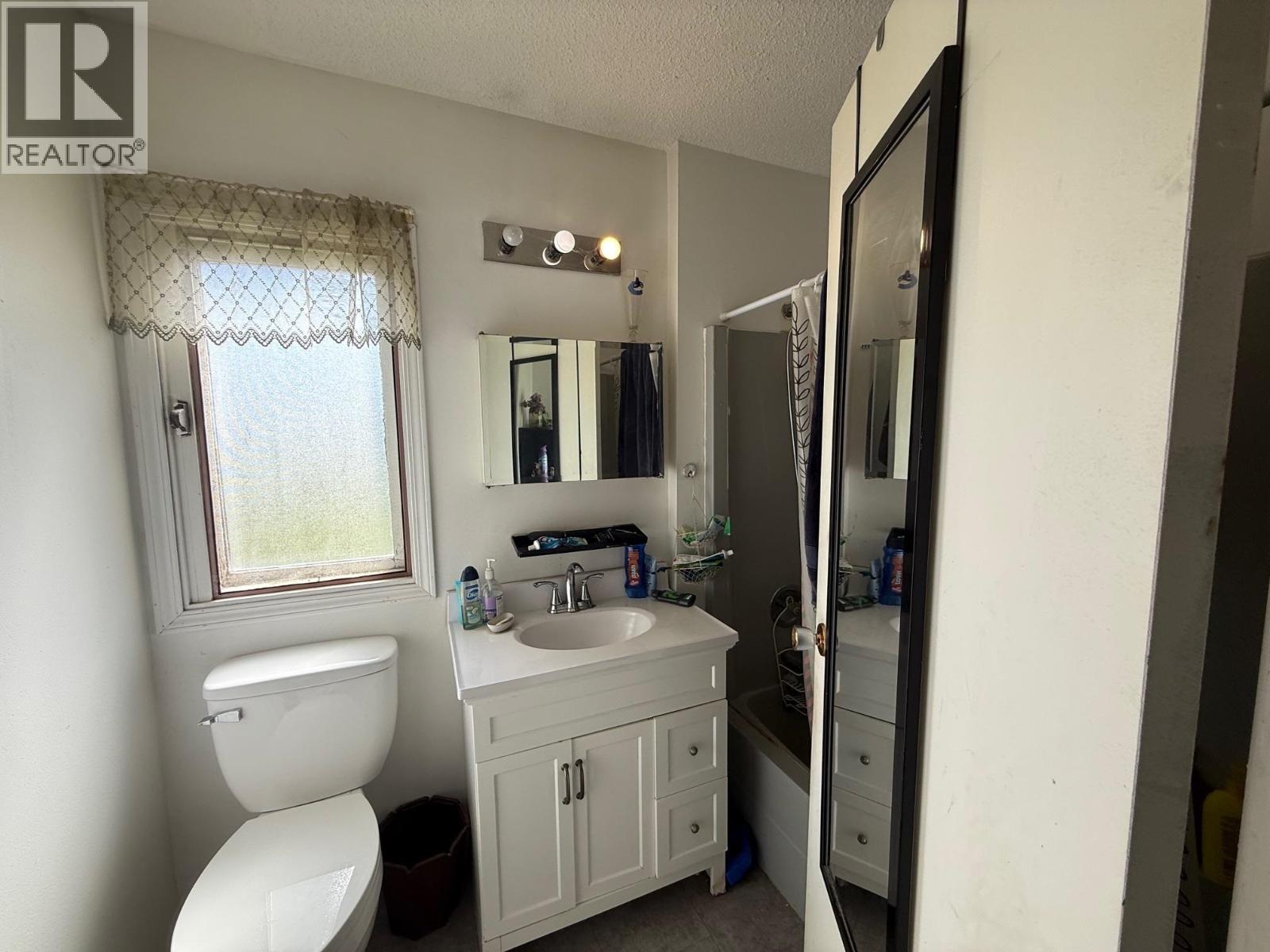 4372 12TH AVENUE - 10