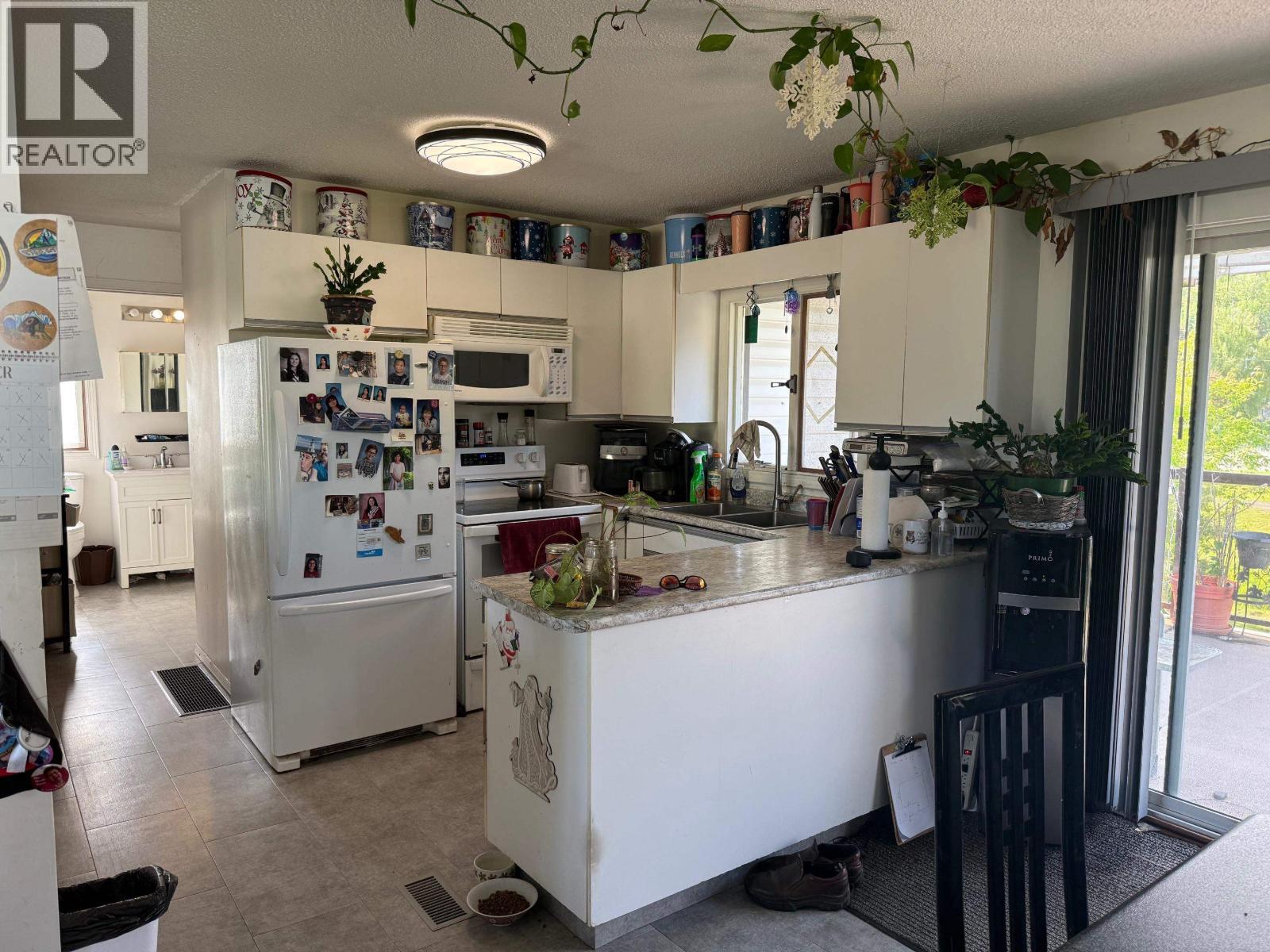 4372 12TH AVENUE - 5