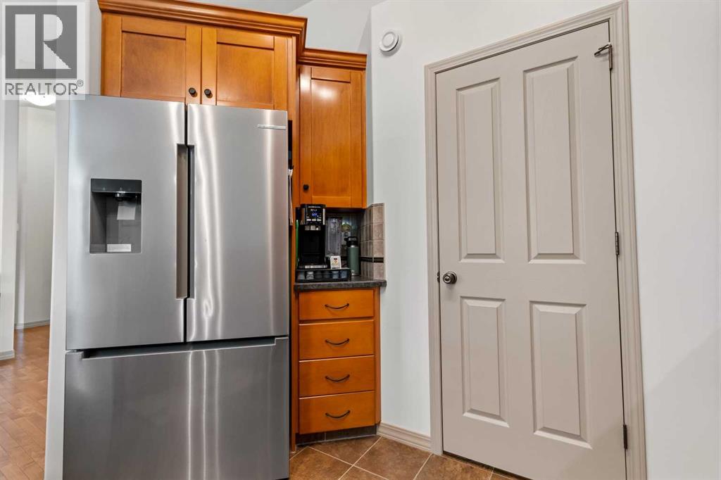 4721 58 Avenue - 7