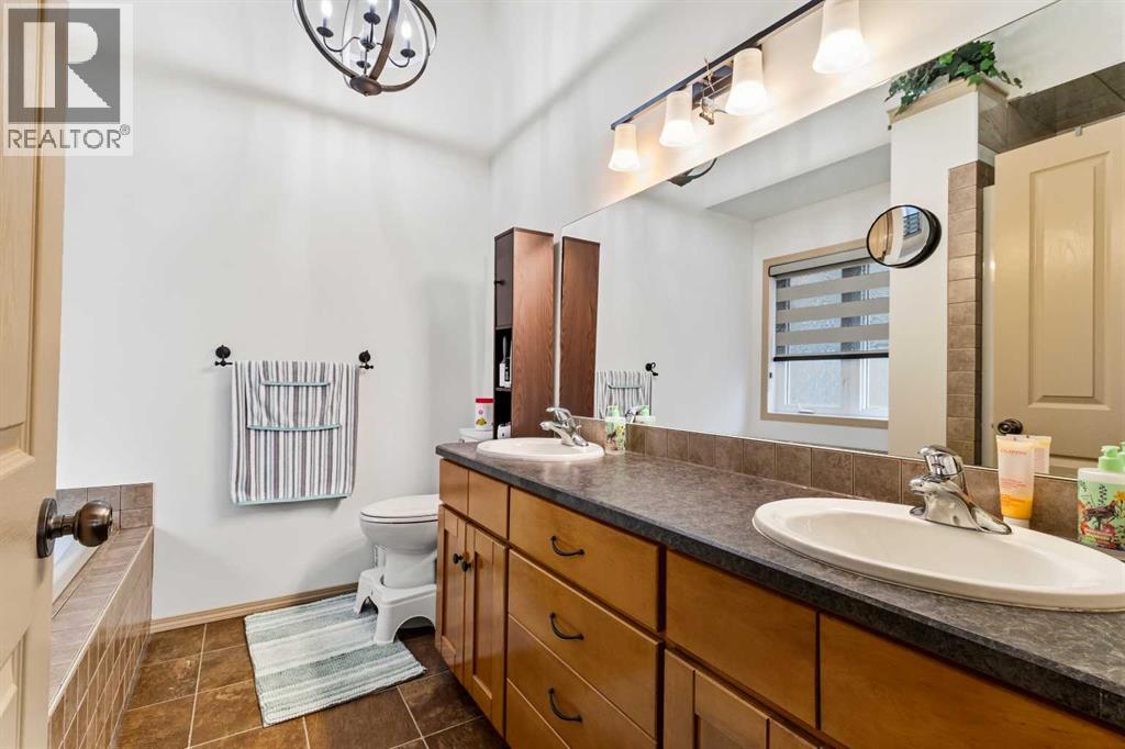4721 58 Avenue - 16