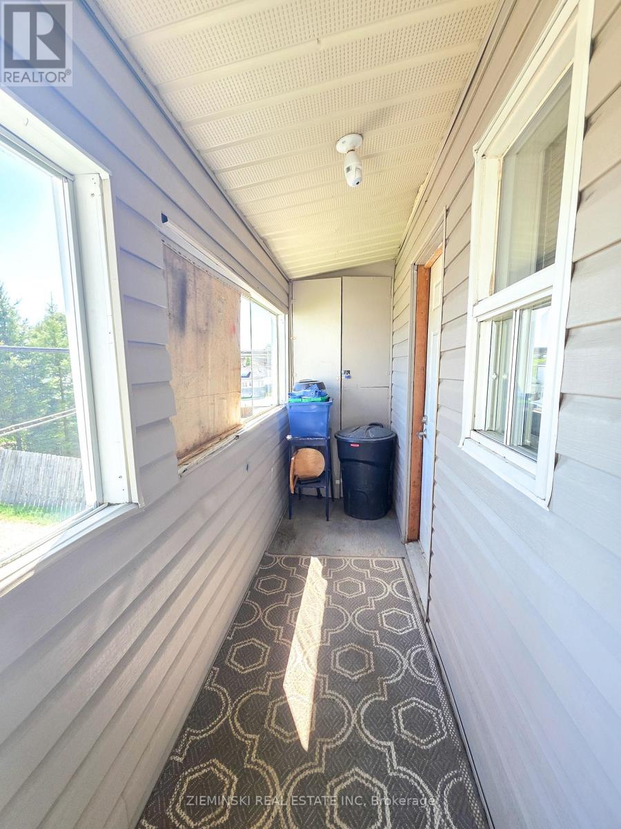 115 POLLOCK STREET - 25
