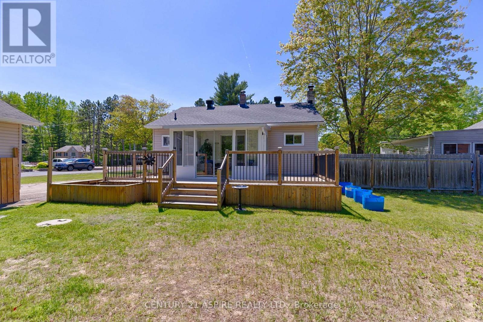 64 LAURENTIAN DRIVE - 31