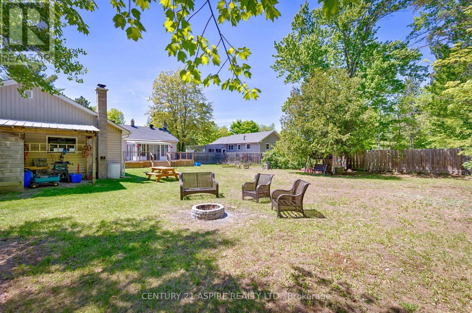 64 LAURENTIAN DRIVE - 36