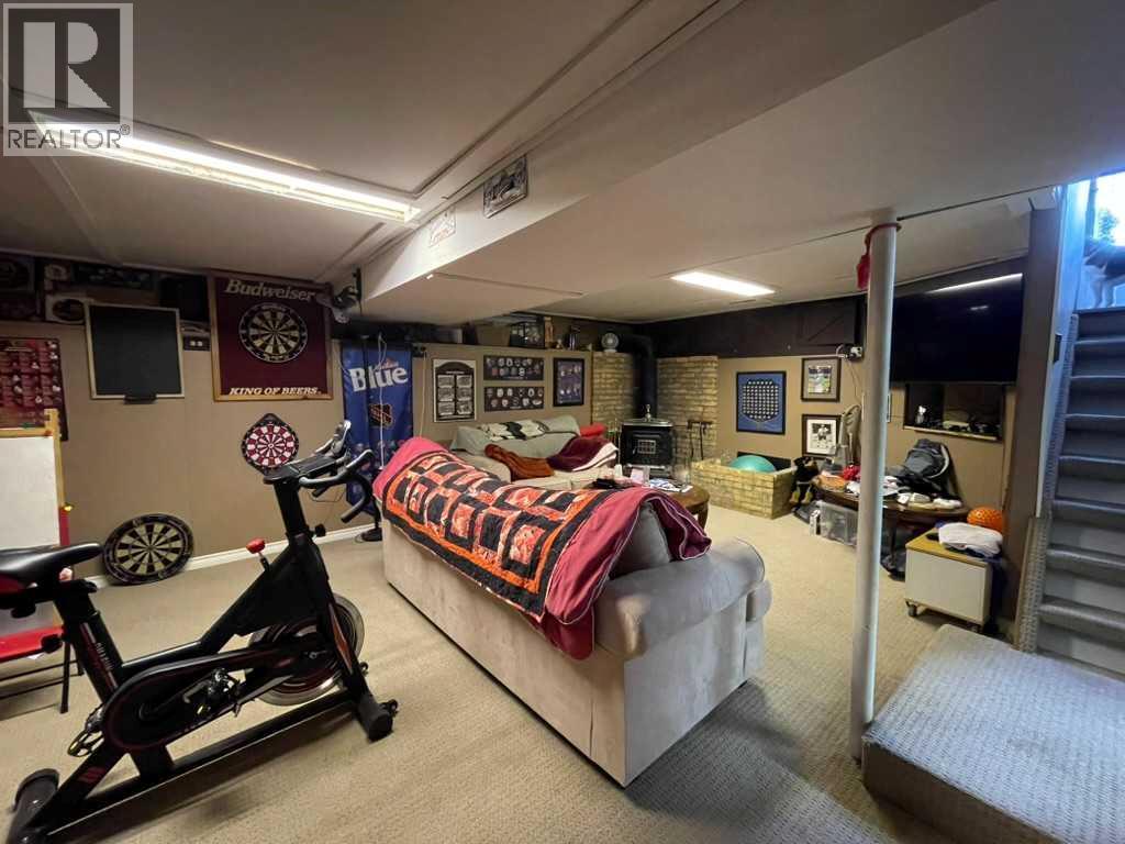 4803 Montana Crescent NW - 21