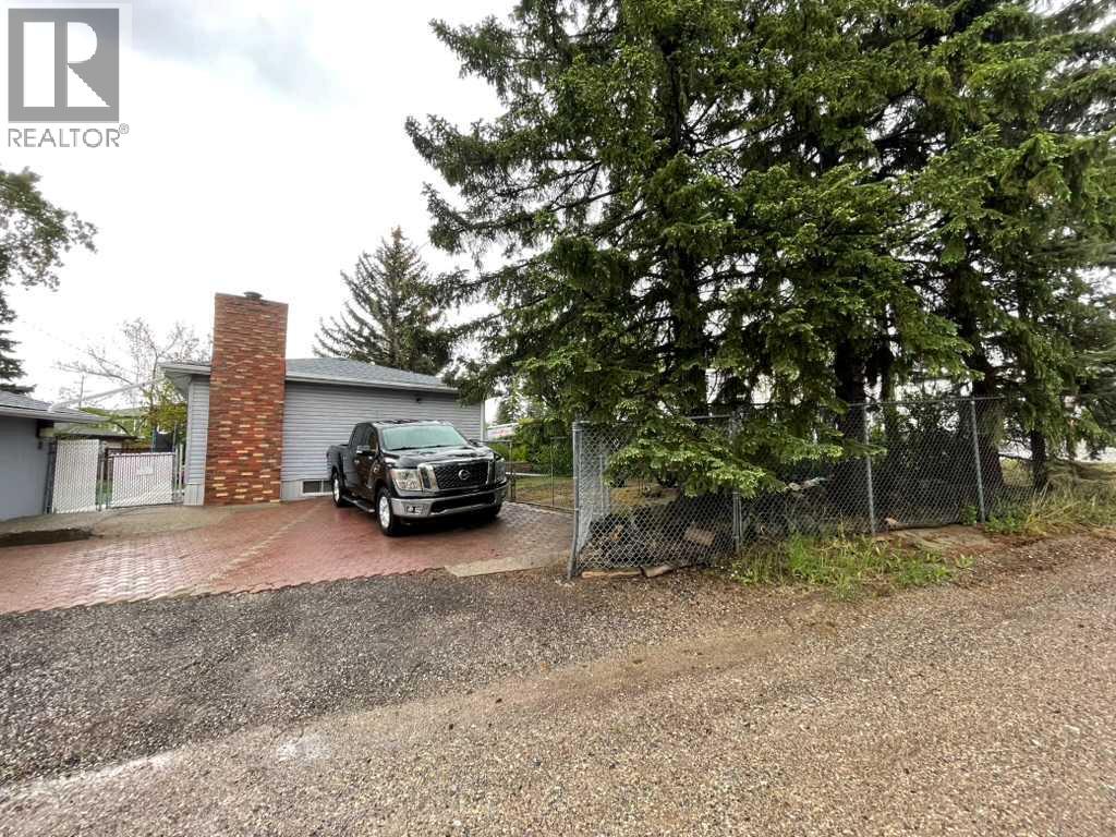 4803 Montana Crescent NW - 33