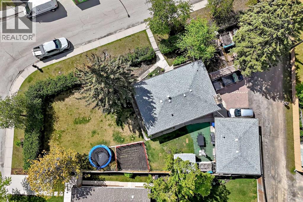 4803 Montana Crescent NW - Image 2