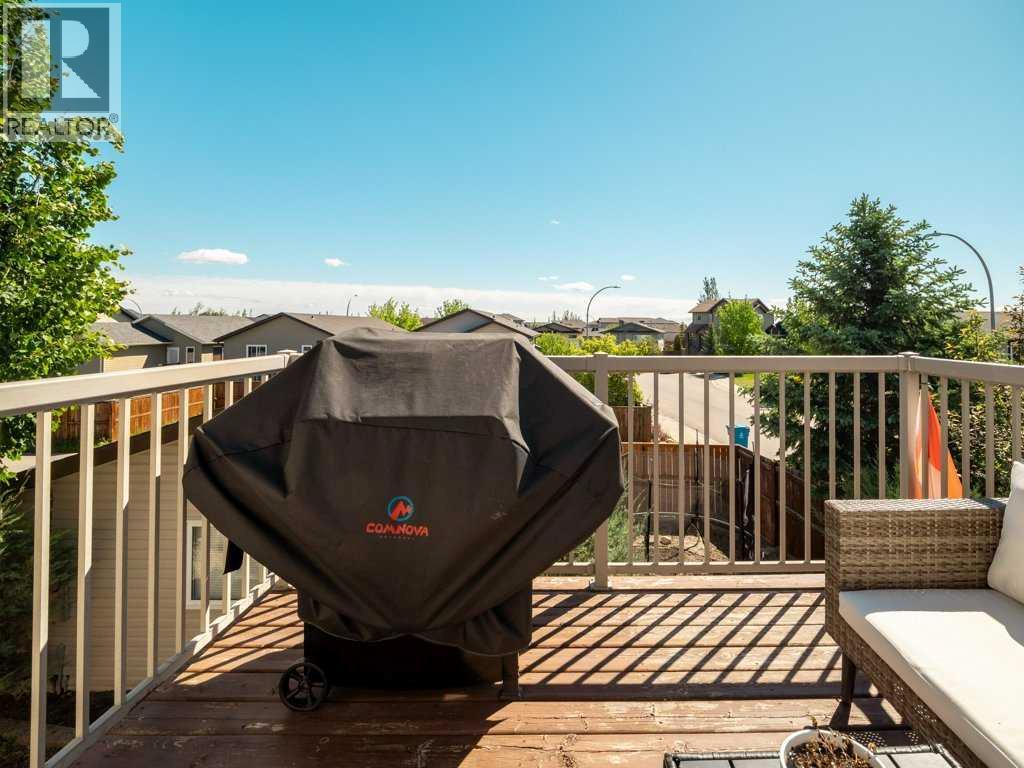 202 Mt Sundance Crescent W - 27