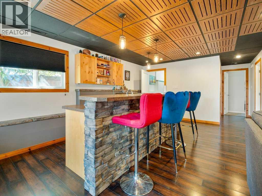 202 Mt Sundance Crescent W - 38