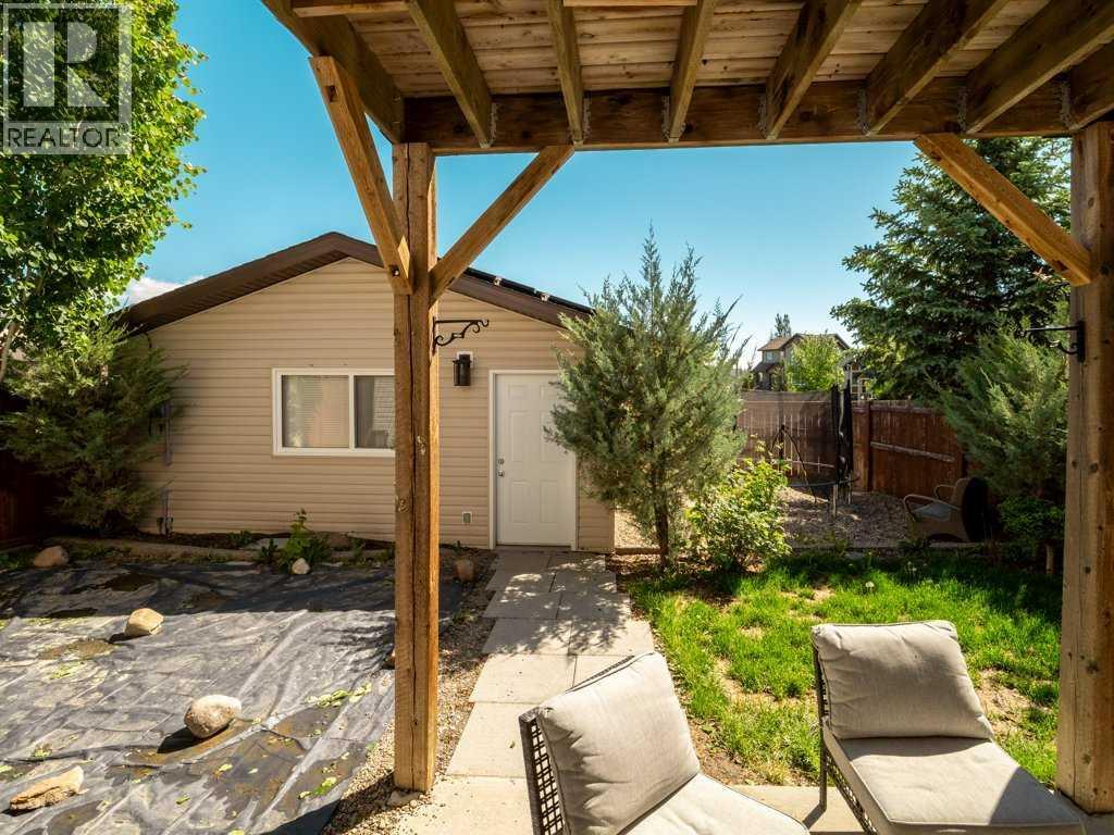 202 Mt Sundance Crescent W - 44