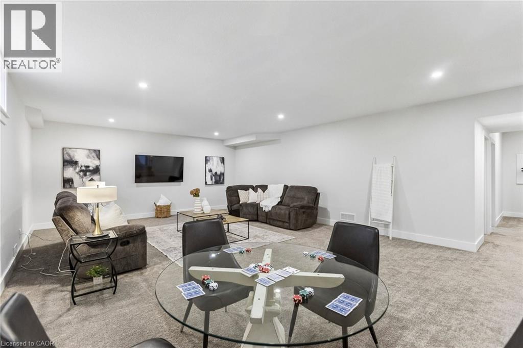 95 PONDCLIFFE Drive - 43