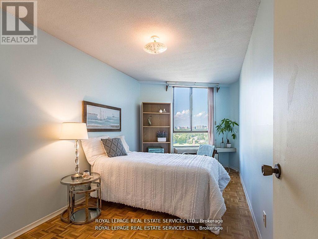 #PH 8 284 MILL ROAD - 10