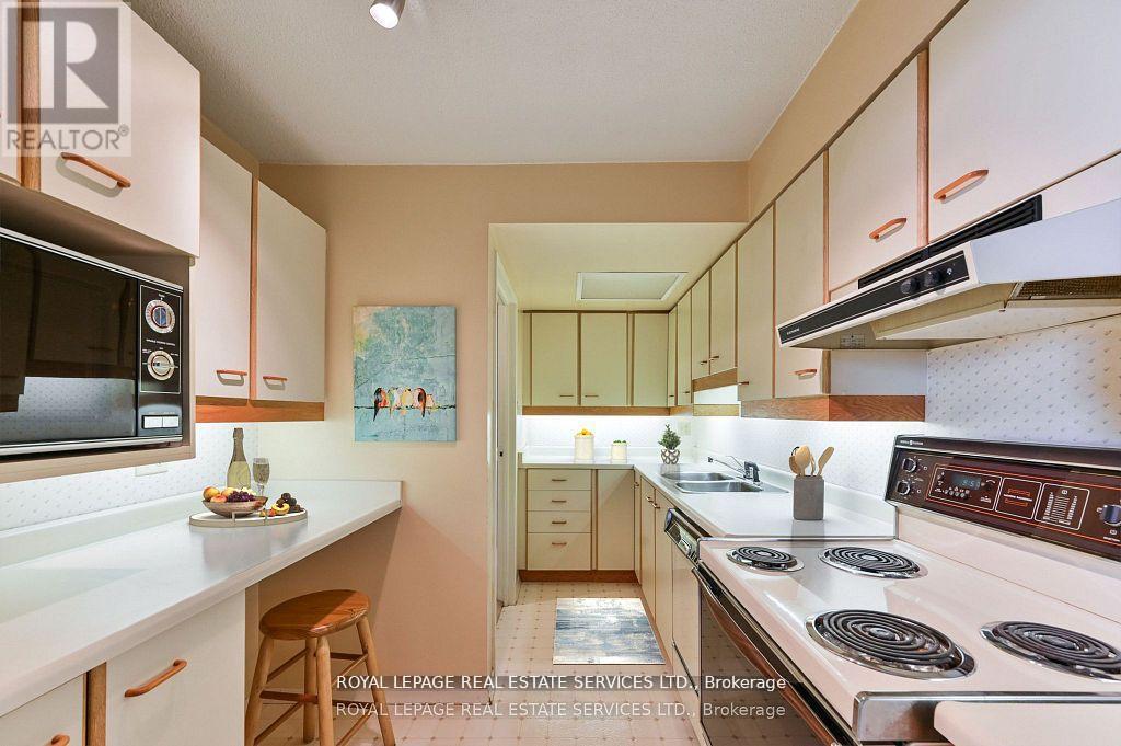 #PH 8 284 MILL ROAD - 4