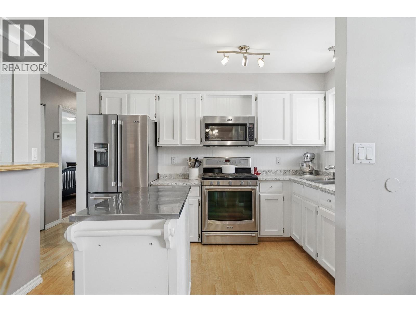 2920 Ransom Avenue - 19