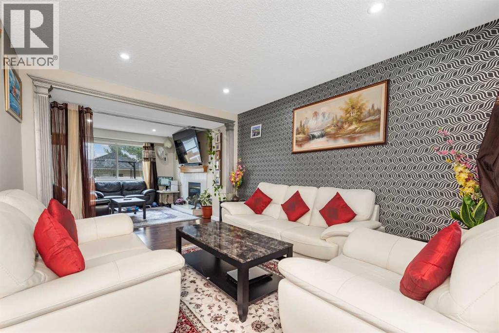 7820 Laguna Way NE - 5