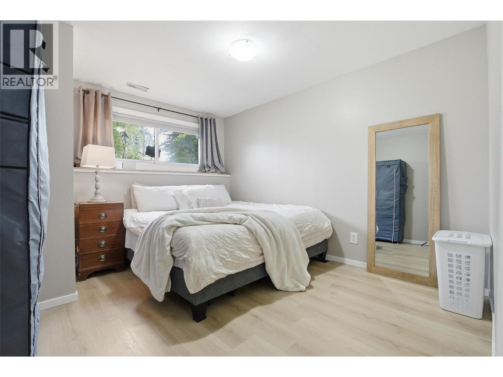 2920 Ransom Avenue - 33