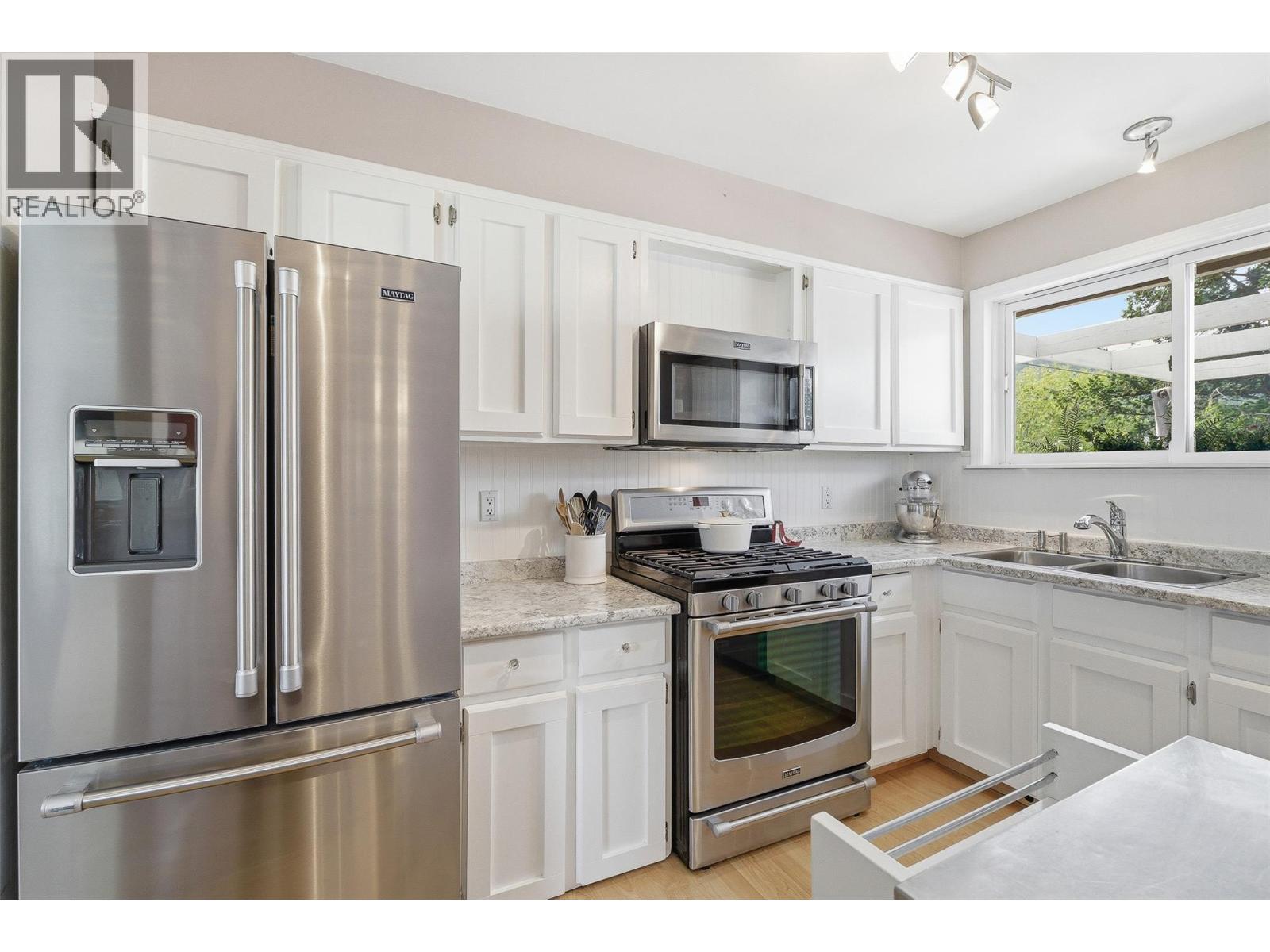2920 Ransom Avenue - 17