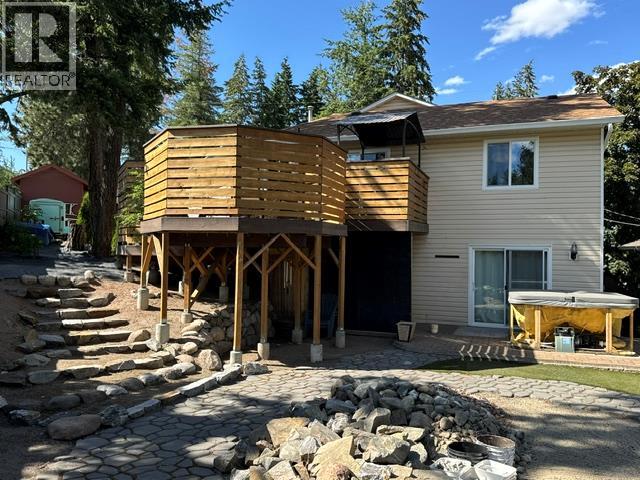  3037 Country Hills Lane, West Kelowna