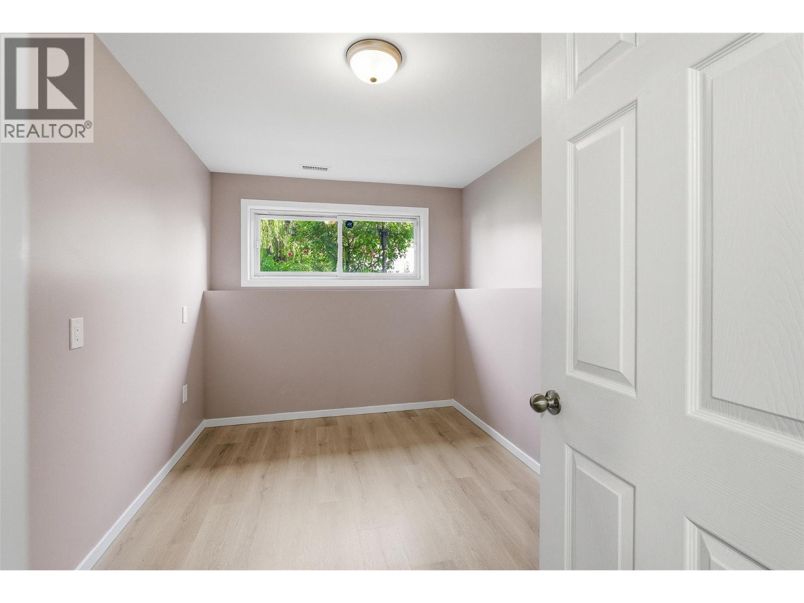 2920 Ransom Avenue - 35