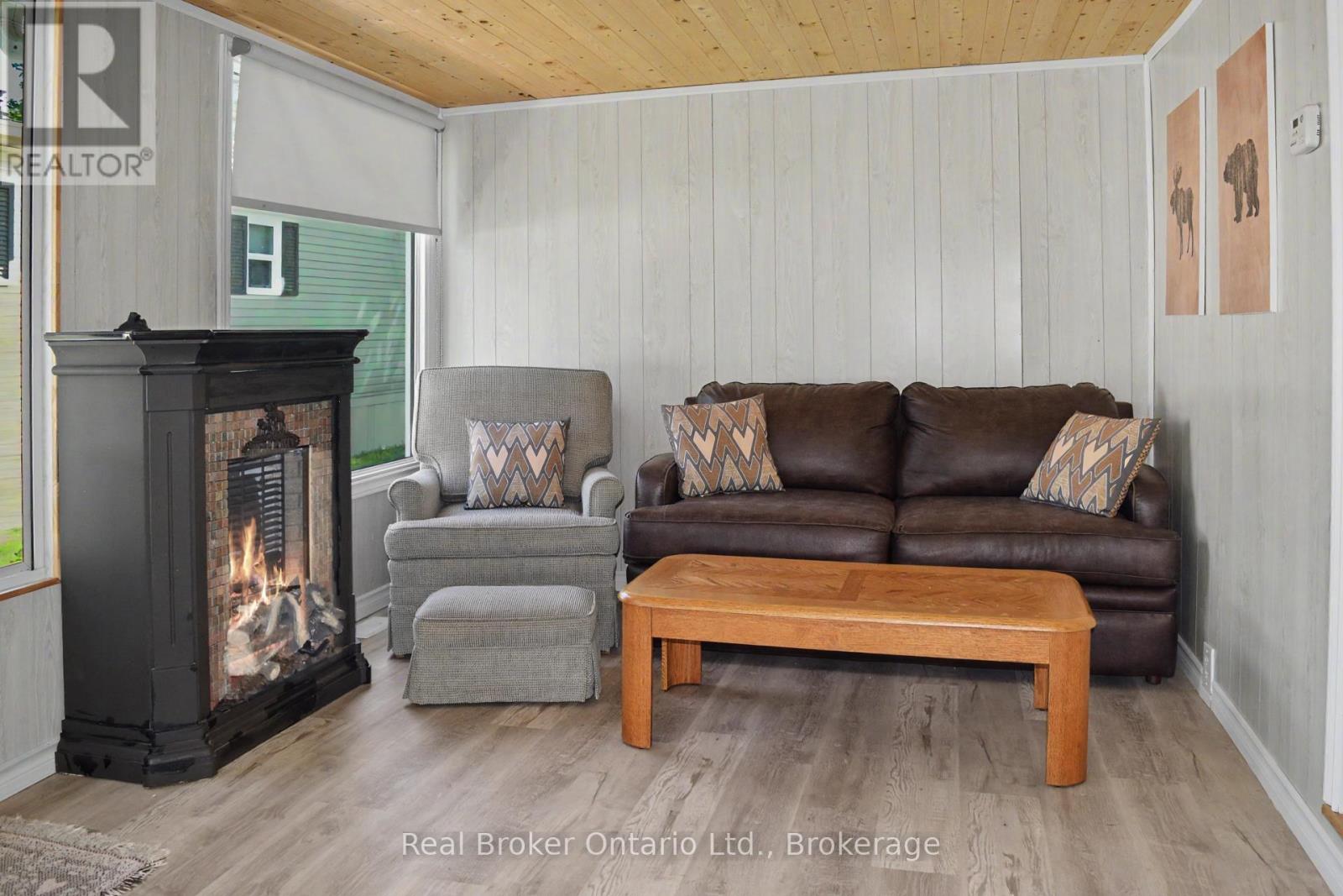 13 SOUTHLINE AVENUE - 13