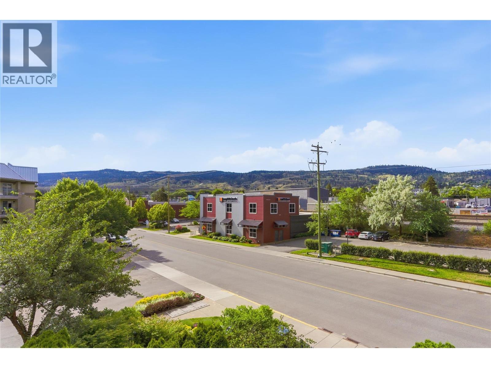 #310 950 LORNE Street - 15