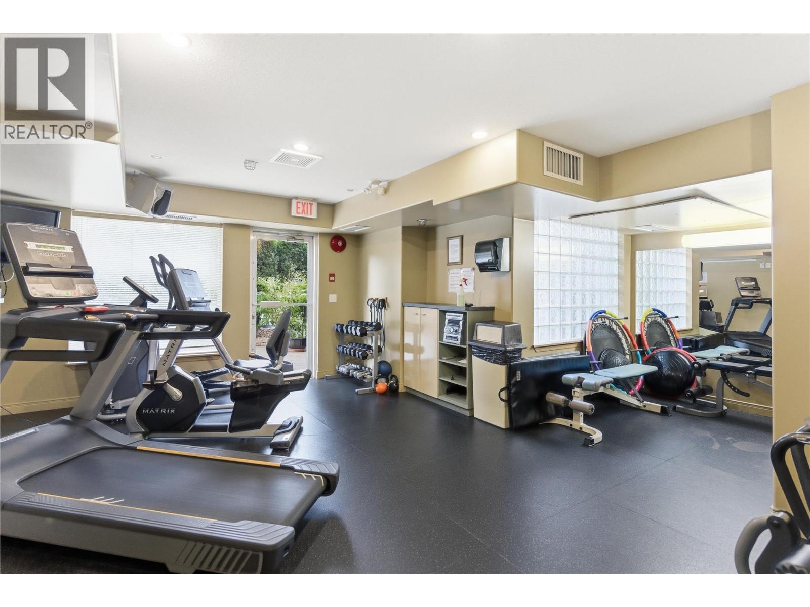 #310 950 LORNE Street - 16