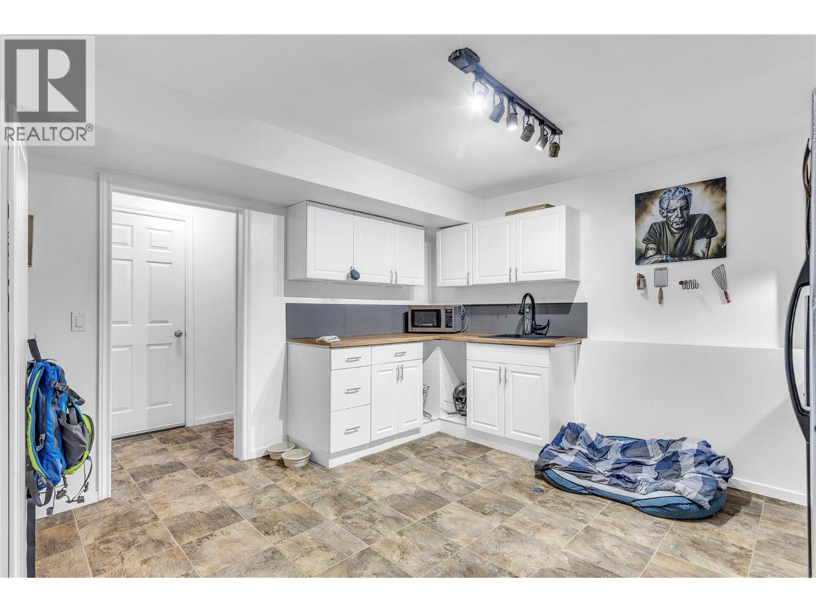 3172 Smith Creek Road - 34