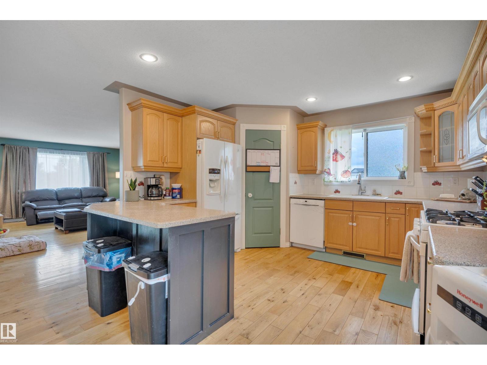 60, 20508 Township Road 502 - 15
