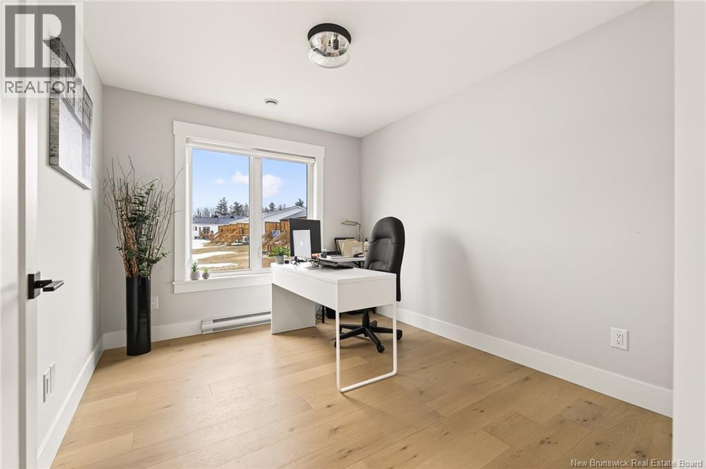 184 Norbert Street - Thumbnail 18