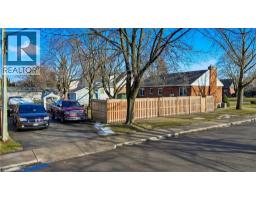 1 Bryant Court, Hamilton, ON L8K4A9 Photo 32