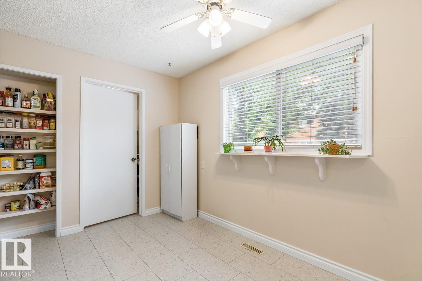 15731 121 ST NW - 11