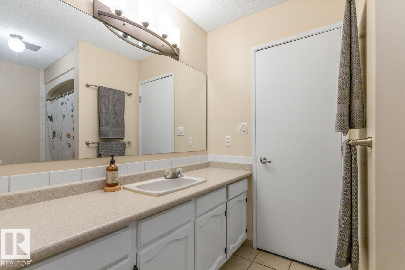 15731 121 ST NW - 25