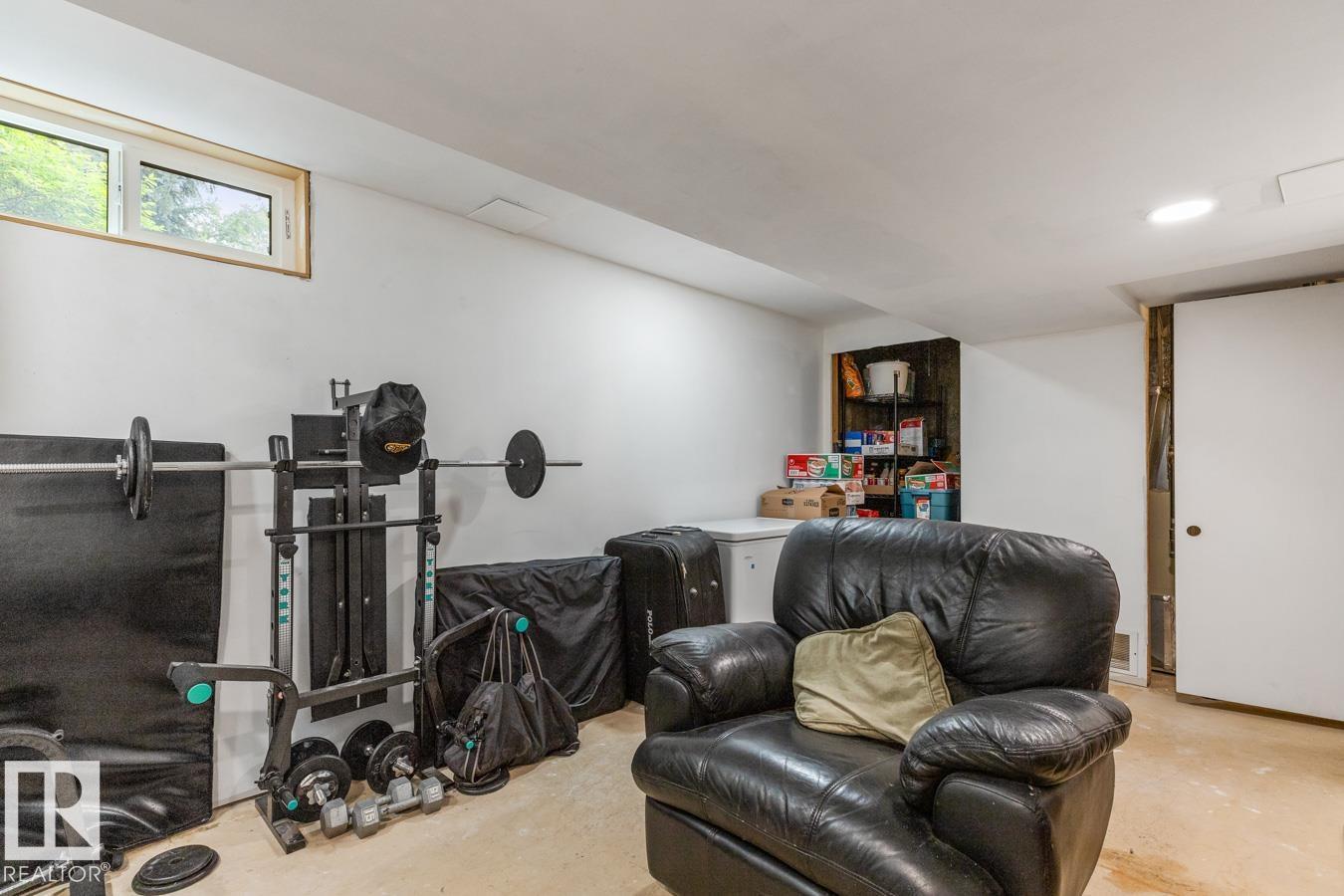 15731 121 ST NW - 27