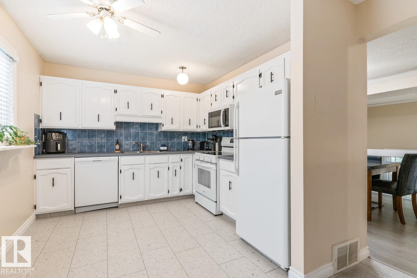 15731 121 ST NW - 8