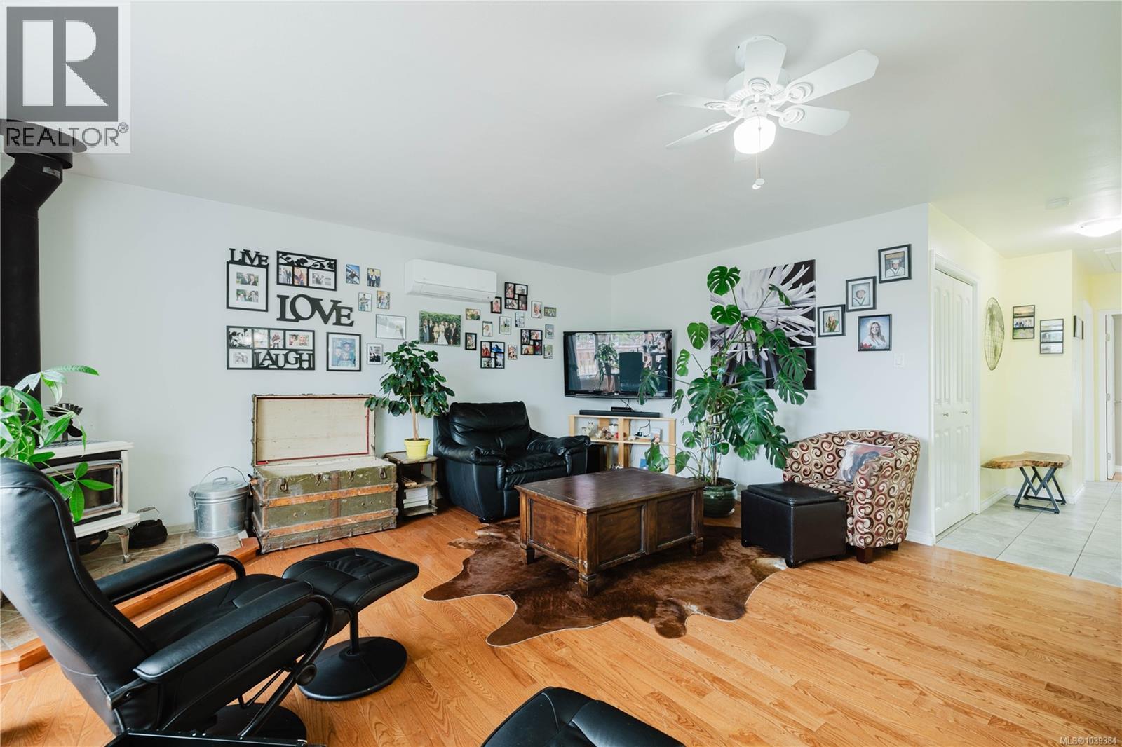 1567 Pauline St - 10