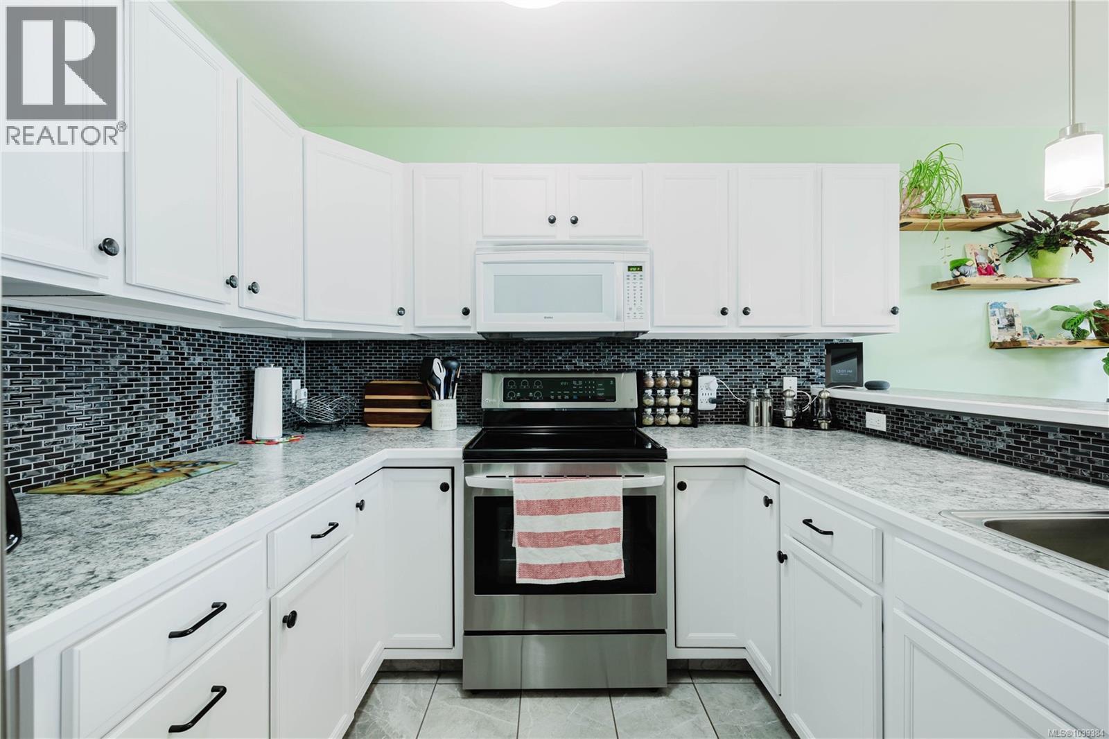 1567 Pauline St - 15