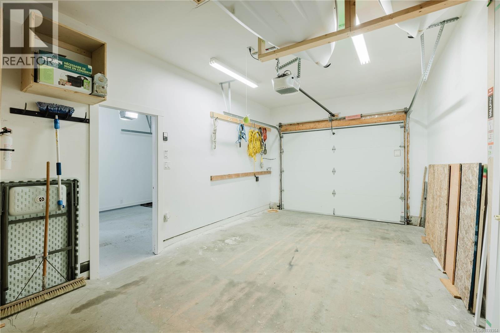 1567 Pauline St - 29
