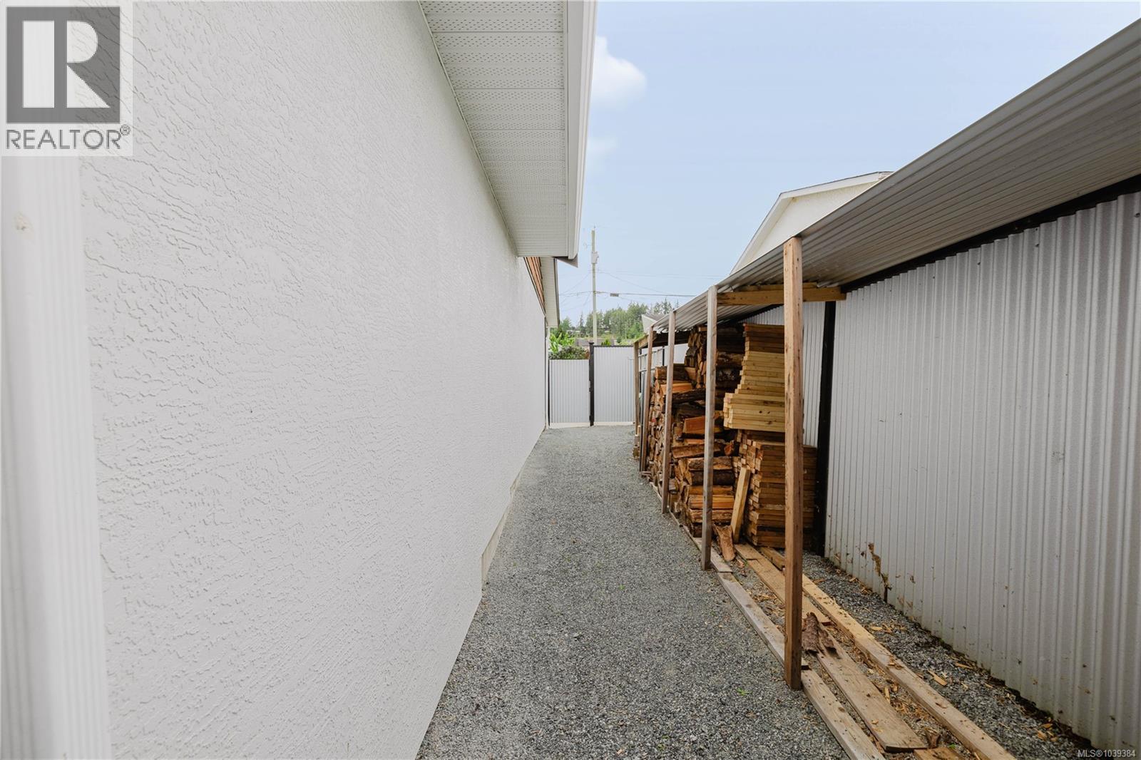 1567 Pauline St - 41