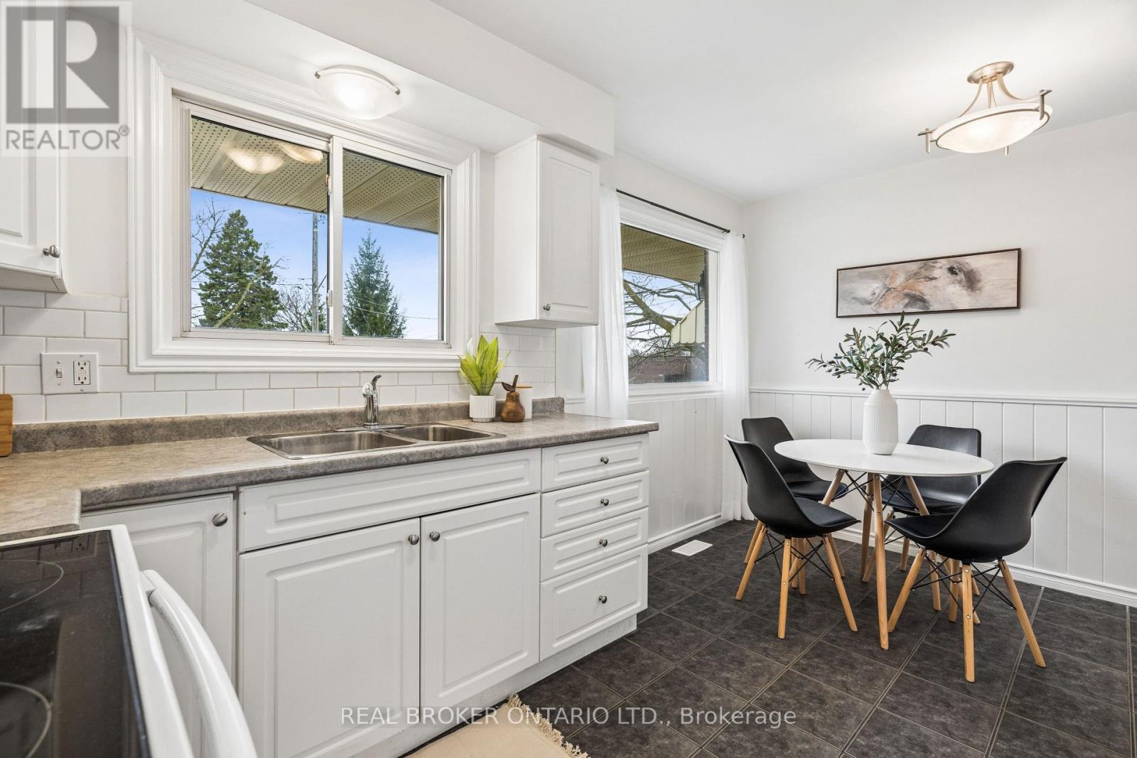 23 KNIGHTSWOOD BOULEVARD - 11