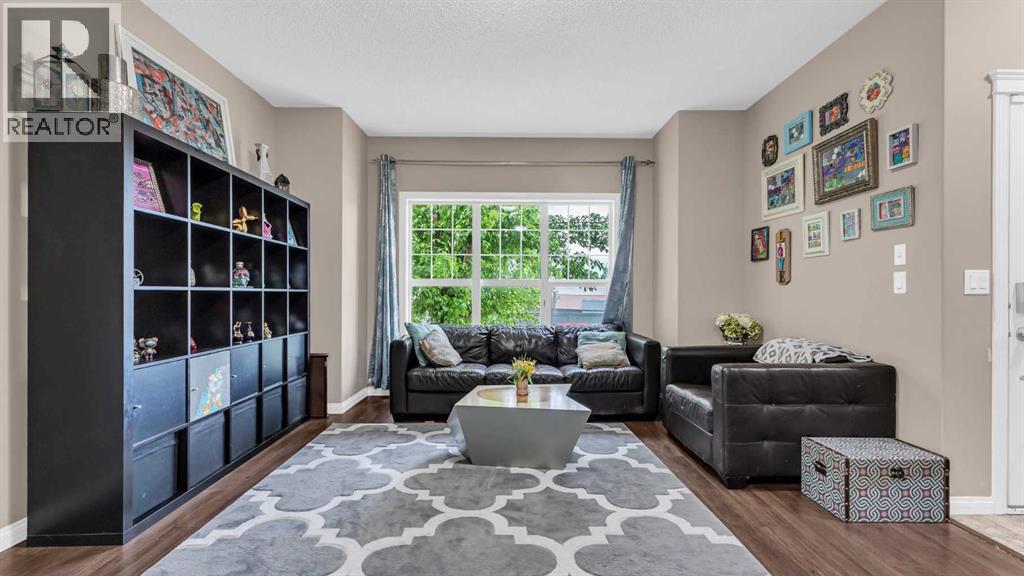 187 Cranford Close SE - 5