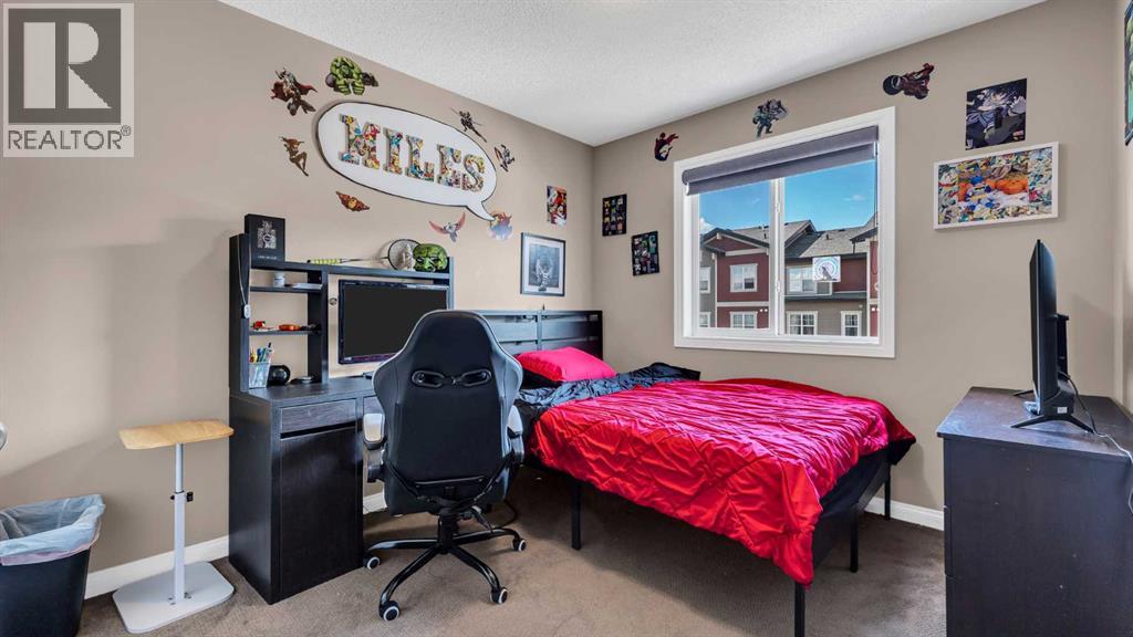 187 Cranford Close SE - 24